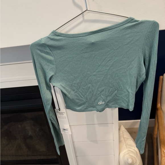 ALO YOGA BLACK RIBBED CROPPED WHISPER CARDIGAN NWT XS Soft Seagrass - Picture 5 of 6